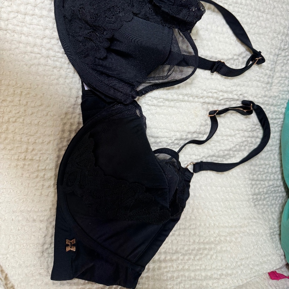 SAVAGE X FENTY BRA SIZE 36 D